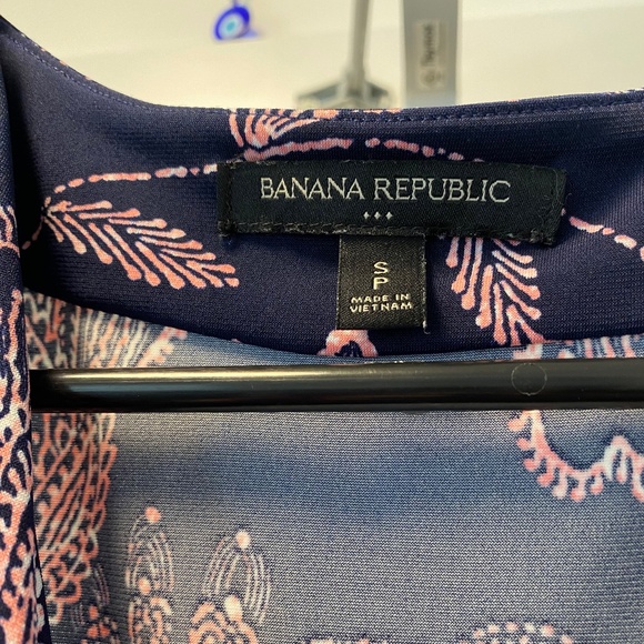 Banana Republic floral belted stretch dress, size Small - Picture 3 of 3